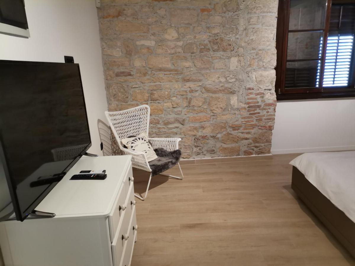 Apartvilla Castropola Apartment